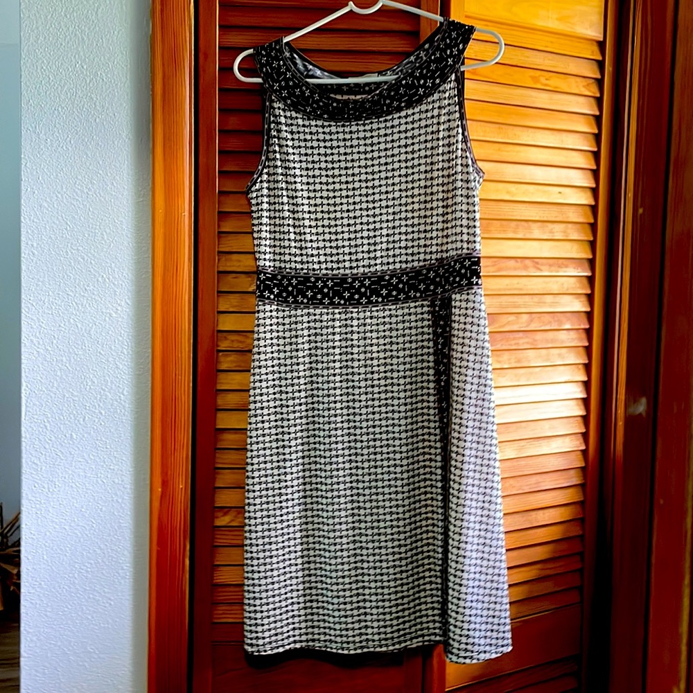 Sleeveless dress.